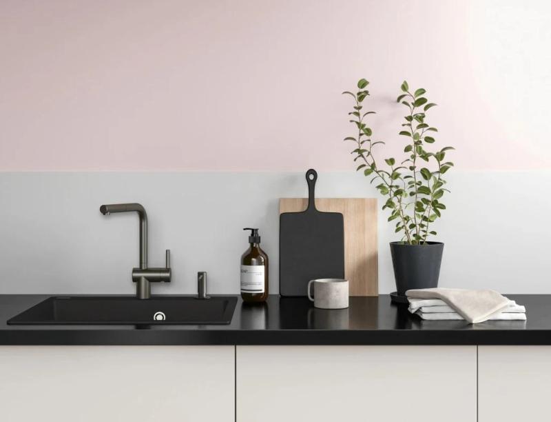 Franke Kitchen faucet Atlas Neo with extendable spout pvd gun metal 115.0638.845