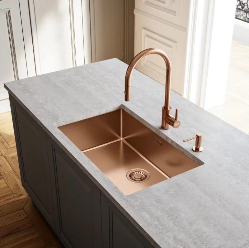 Franke réz konyhai csaptelep Eos Neo kihúzható szórófejes kifolyóval pvd réz 115.0628.254