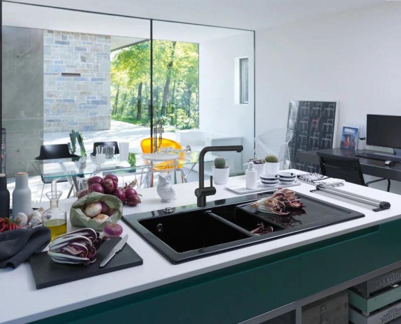 Franke matt fekete érzékelős konyhai csaptelep Atlas Neo kihúzható kifolyóval 115.0625.527