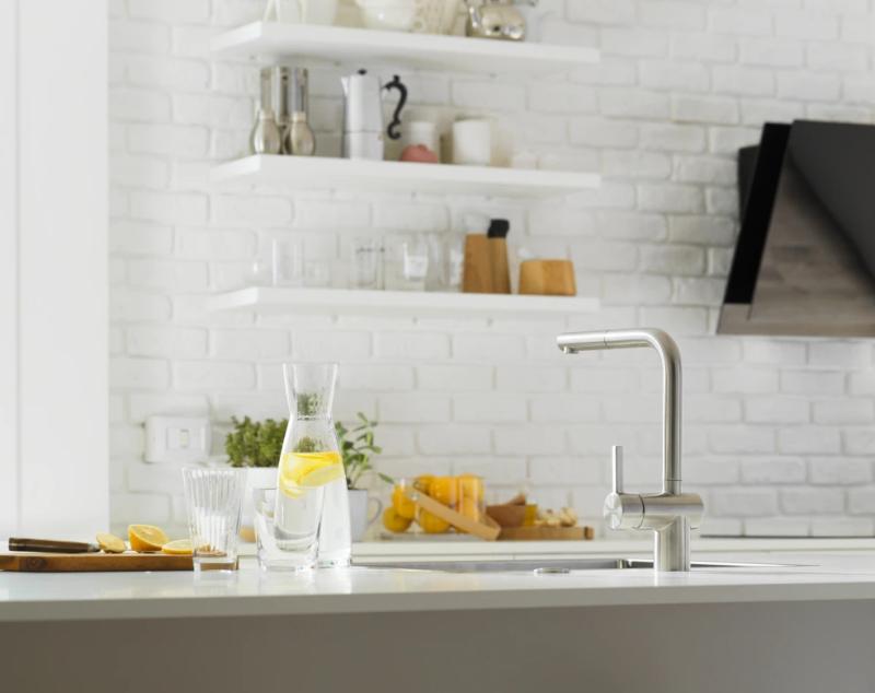 Franke szálcsiszolt rozsdamentes acél szenzoros konyhai csaptelep Atlas Neo kihúzható kifolyóval inox 115.0625.523