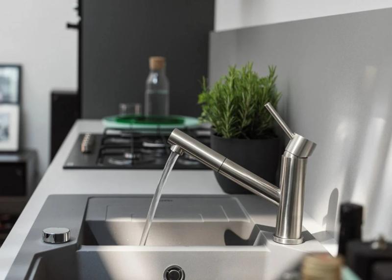 Franke Orbit masszív rozsdamentes acél alacsony konyhai csaptelep kihúzható kifolyóval inox 115.0569.461