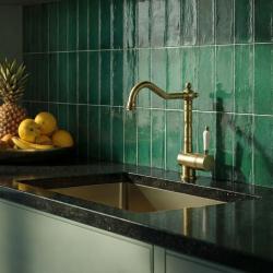 Edward nosztalgikus konyhai csaptelep forgatható kifolyócsővel Bronz klasszikus 1208957129