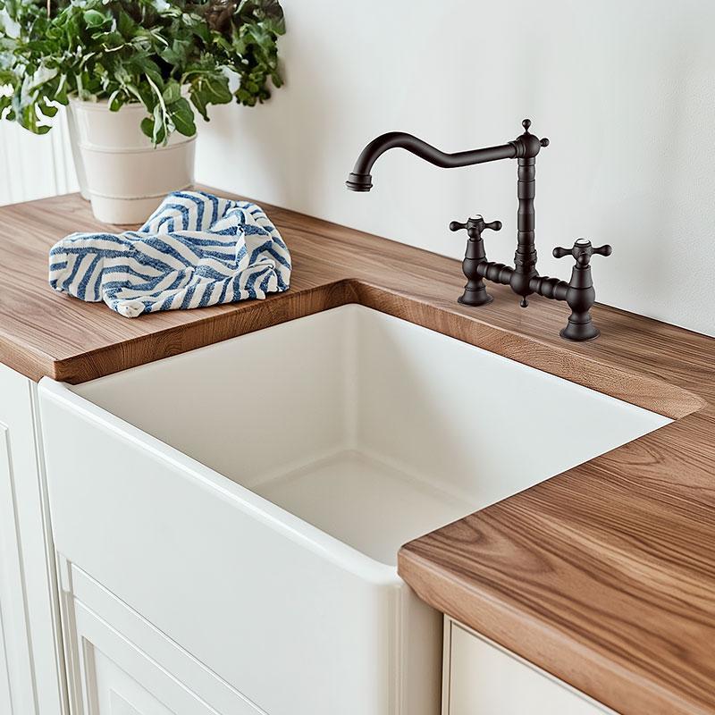 AquaTrimo Windsor 2 lyukas klasszikus konyhai nosztalgikus híd konyhai csaptelep derékszögű kifolyóval fekete 21WS7653SW
