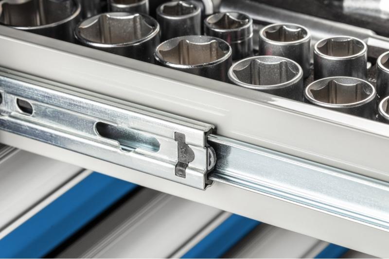 Hoegert szerszámos szekrény 7 fiókkal és oldalajtóval. 1208962009