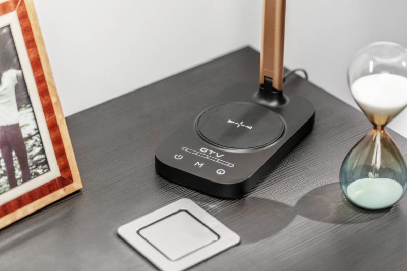 Decor Bureau lamp Bressi 8W 450lm AC220-240V 3-CCT Vezeték nélküli Töltés USB PF>0 5 RA>80 Fekete / Arany 1208962479