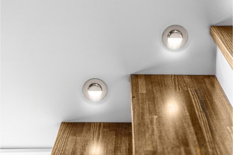 LED dekorációs lépcső világítótest ESCADA OB DC12V kerek matt üveg burával, 0,8W, 70lm, 4000K, rozsdamentes acél kábel, 150 cm