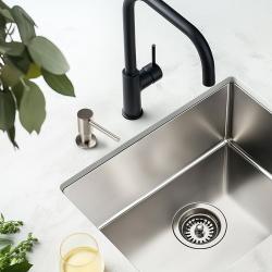 Pure.Sink Elite Steel Shine beépíthető szappanadagoló rozsdamentes acélból, felülről utántölthető PS9010-02.