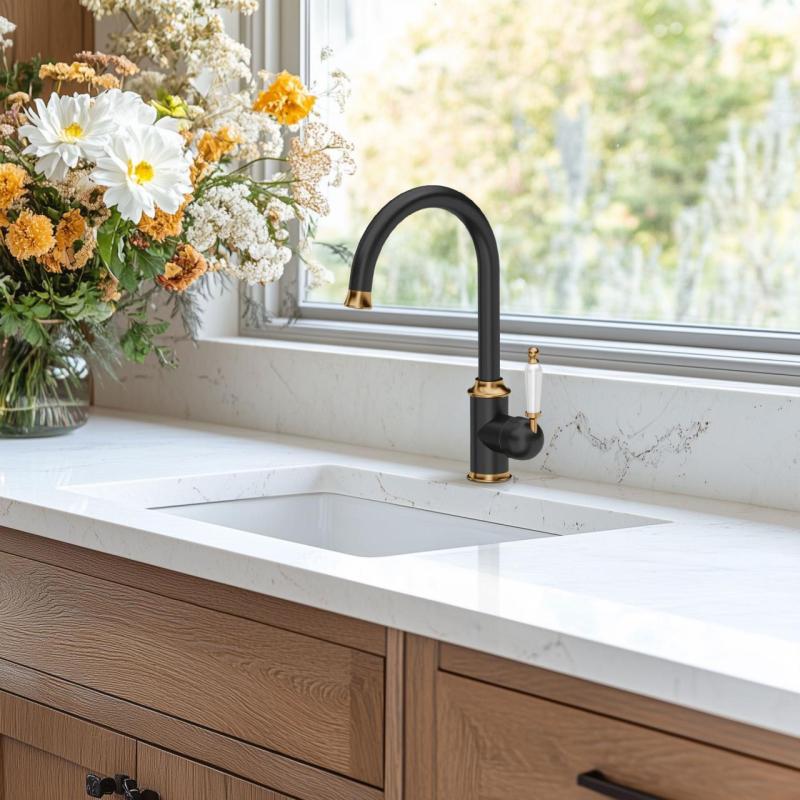 Quadri Worksop Klasszikus Nosztalgikus Fekete PVD Arany Befejezésű Konyhai Csaptelep Kerámia Fogantyúval 1208967725