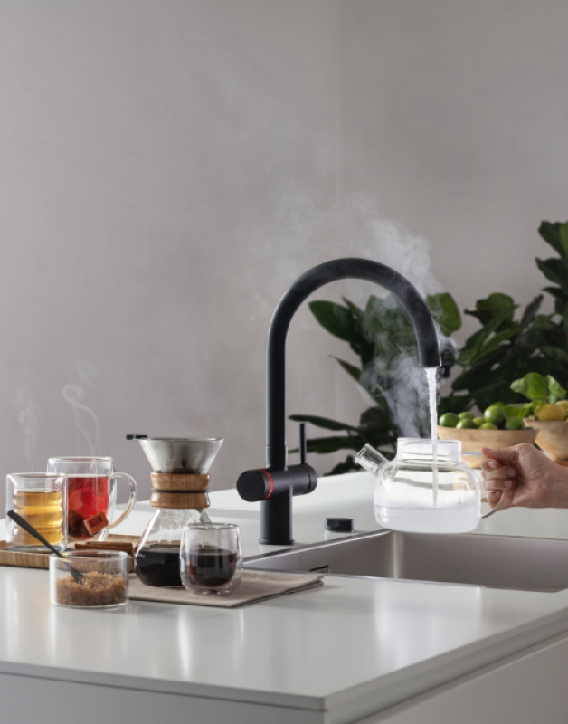 Franke Maris water hub 7L boiler 3-1 Touch elektronikus forróvizes csaptelep matt fekete 160.0713.604