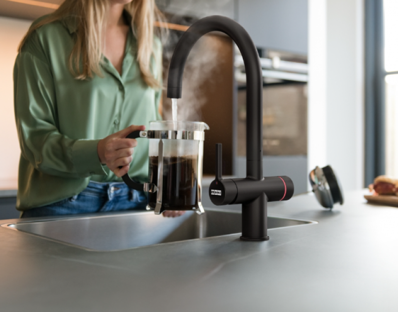 Franke Maris water hub 7L boiler 3-1 Touch elektronikus forróvizes csaptelep matt fekete 160.0713.604