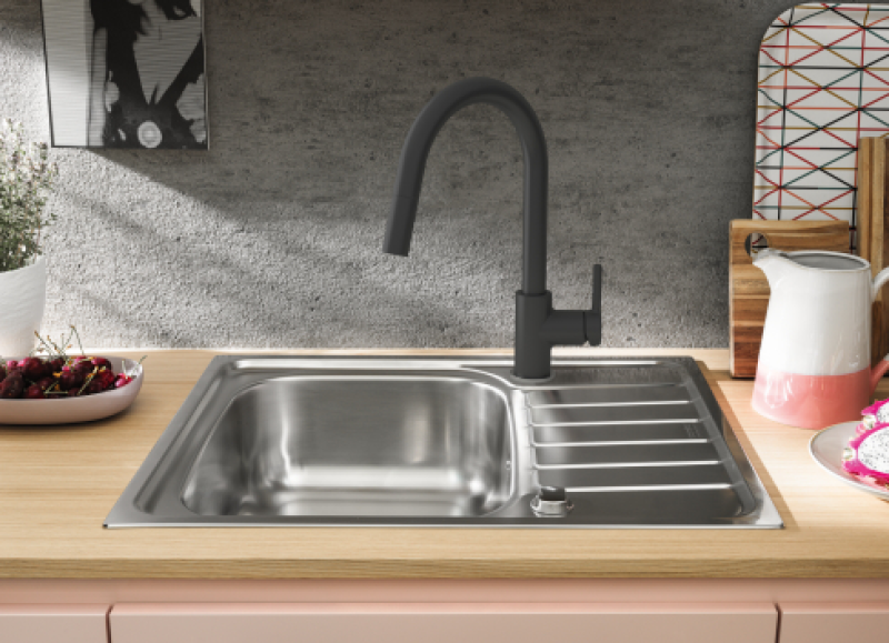 Franke Lina Konyhai Csaptelep Onyx Kihúzható Zuhanyfejjel 115.0626.055