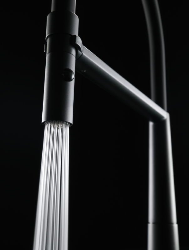 Franke Icon Egykaros Konyhai Keverőcsap Flexibilis Kézizuhannyal, Fekete 115.0690.598