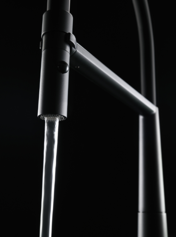 Franke Icon Egykaros Konyhai Keverőcsap Flexibilis Kézizuhannyal, Fekete 115.0690.598