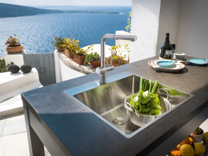 Franke Active Twist Egykaros Keverőcsaptelep Rozsdamentes Acél Megjelenésű Kihúzható Kifolyóval és Integrált Lefolyóvezérléssel 115.0653.505