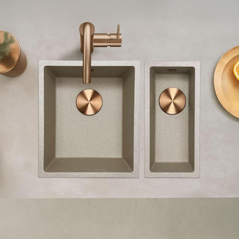GraniteMy Universele granieten beige zand  spoelbak 34x40 cm opbouw, onderbouw en vlakbouw met koperen plug 1208968009
