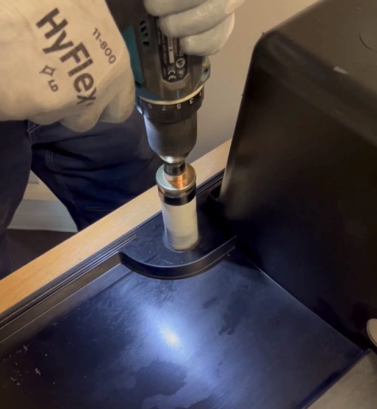 Hoegert 14 darabos szénacél lyukfűrész készlet.