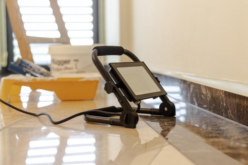 NELI Hordozható Reflektor, LED, 30W, 2700lm, 6400K, AC220-240V, IP65, 1,5m kábel