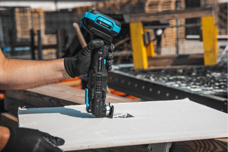 HÖGERT krachtige snoerloze multifunctionele gereedschap, 18V, zonder accu vertaalt naar het Hongaars als: HÖGERT erős vezeték nélküli multifunkciós szerszám, 18V, akkumulátor nélkül.