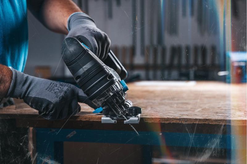 HÖGERT akkumulátoros dekopírfűrész, 18V, rezgéscsillapított fogantyú - akkumulátor nélkül