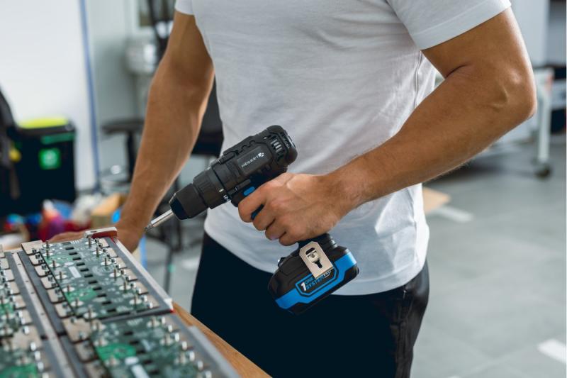 HÖGERT accu-boor 18V, set met accu, oplader, bithouder, boorhouder