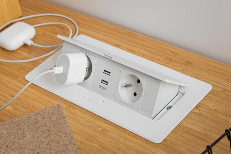 Puha, kihúzható aljzatmodul.