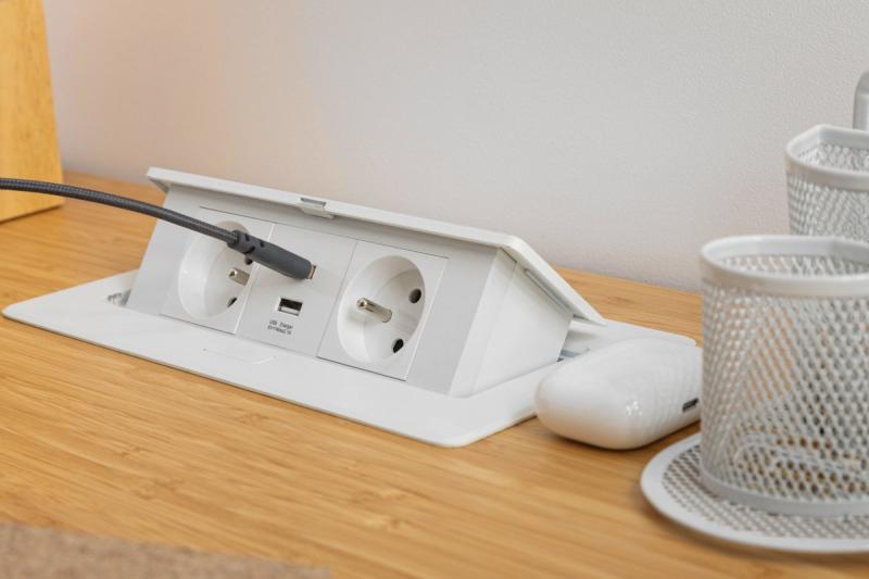 Puha, kihúzható aljzatmodul.