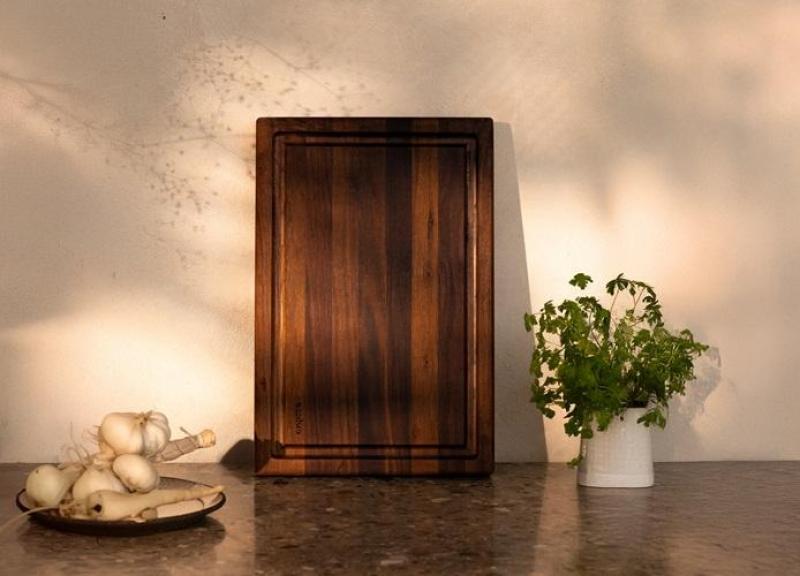 Woodsea Butcher Groove M - Diófa Vágódeszka lécsatornával 50x38 cm 1208971535