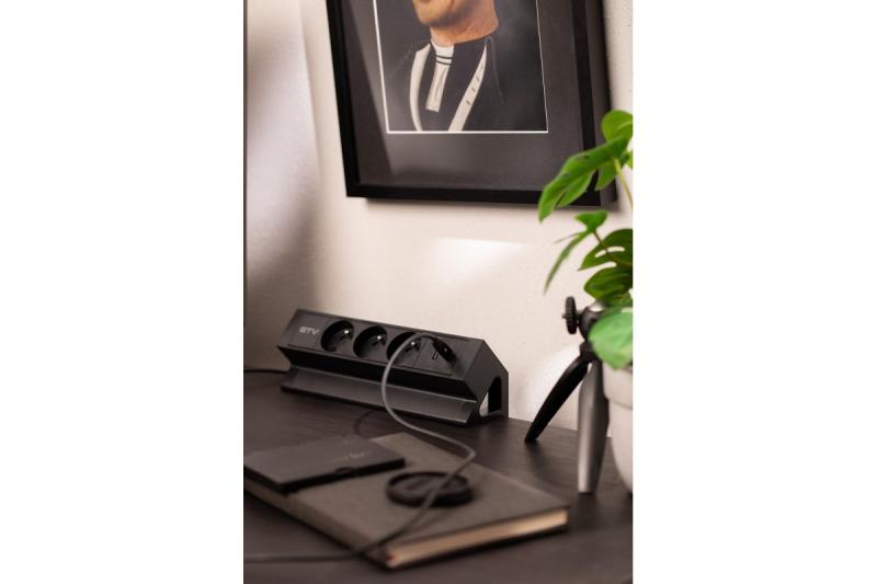 Basco bútoraljzat, 3 x földelt aljzat, USB A+C, 1,5 m kábel, fekete szerelvénnyel