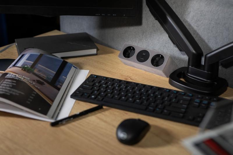 Bútorcsatlakozó SOFITO, 2xSHUKO, USB A+C, 1,5 m kábel, szürke flock