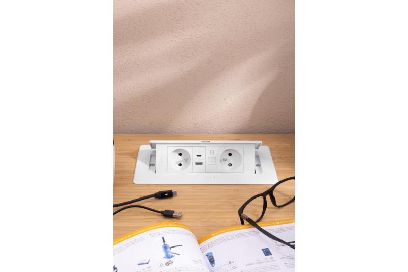MULTISOFT Bútorcsatlakozó 2x Földelt Dugalj, USB A+C, RJ45, Hálózati Kábel Csatlakozóval, Fehér