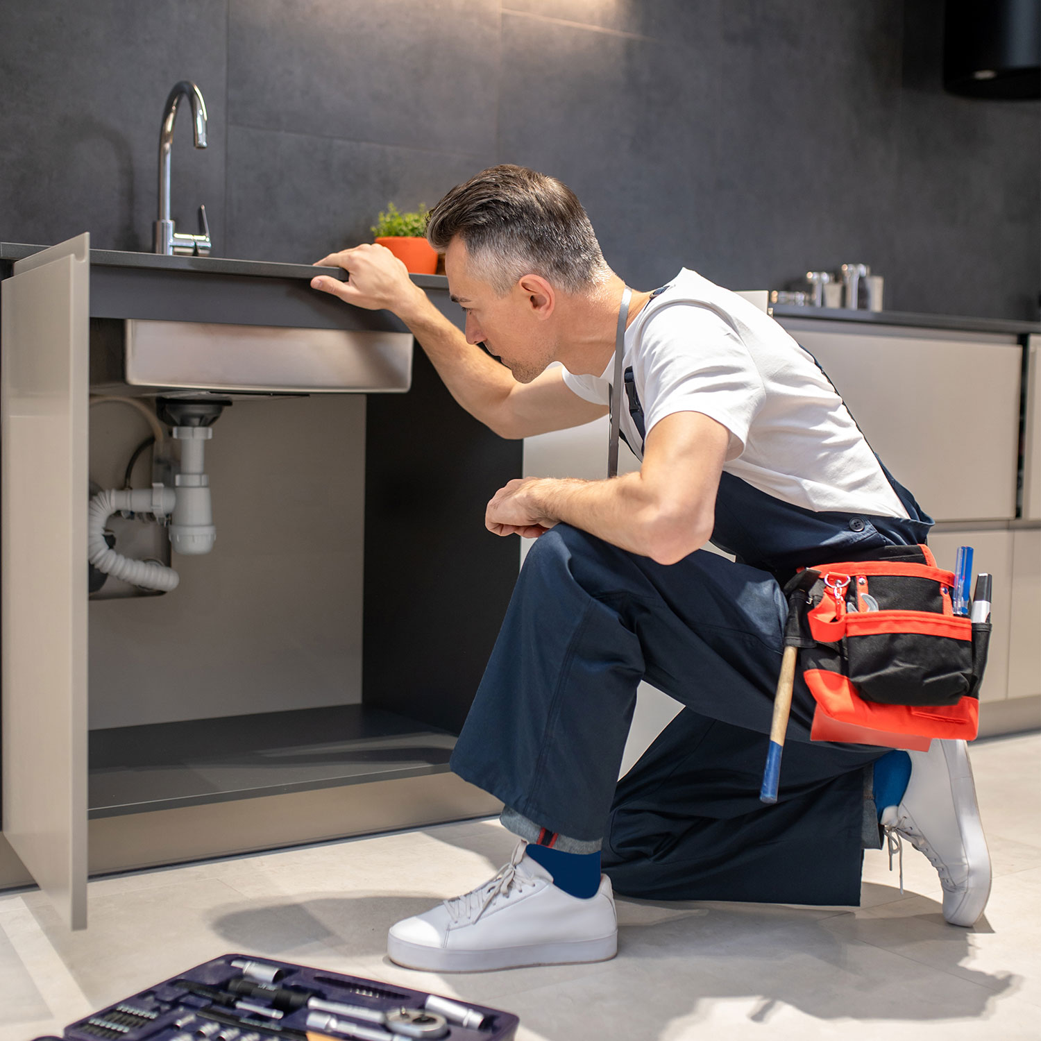 Fürdőszobai és konyhai csaptelepek földelése